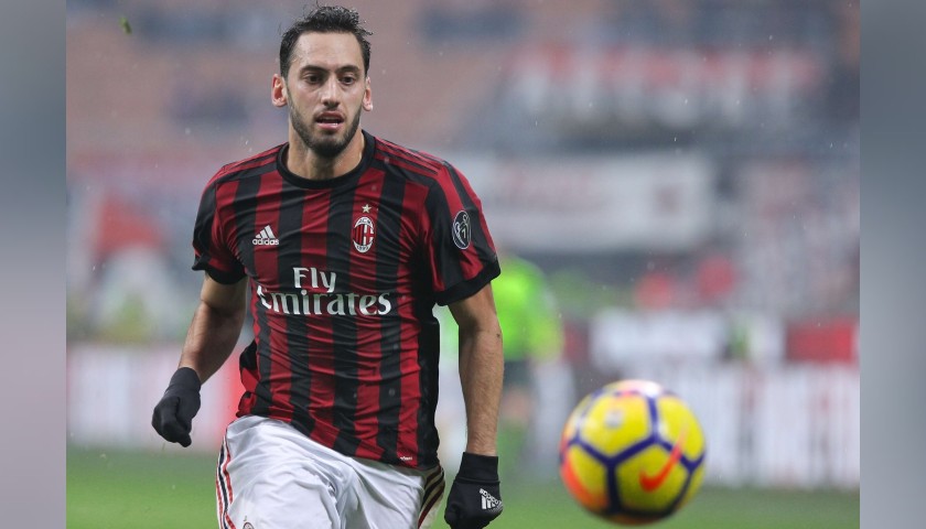 Maglia Ufficiale Calhanoglu Milan Autografata Charitystars