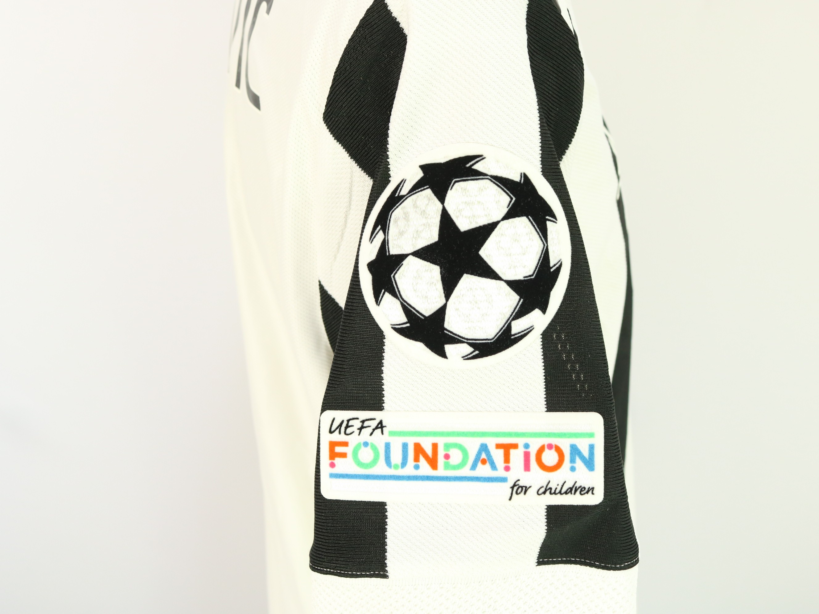 Vlahovic S Juventus Match Shirt Charitystars