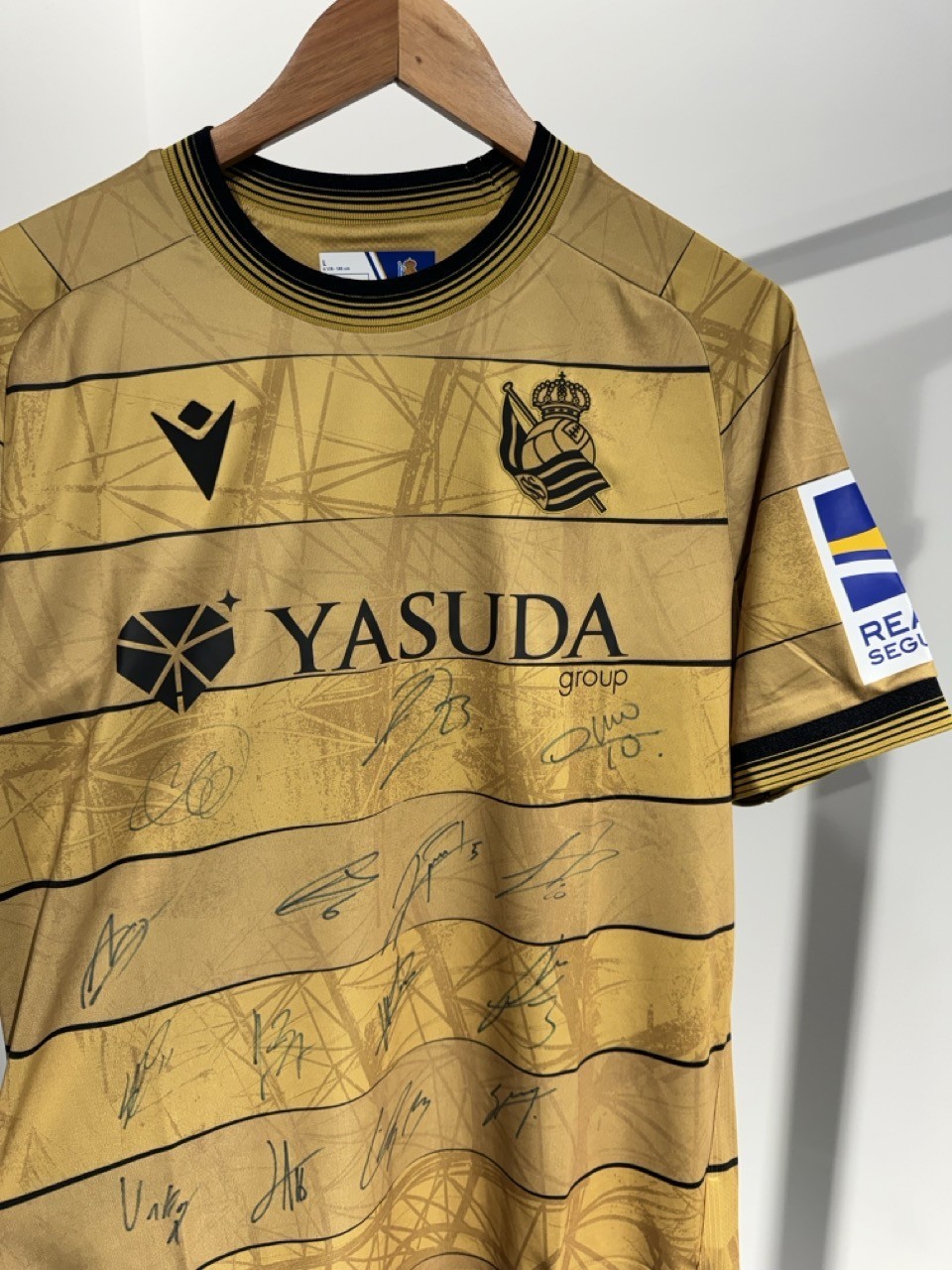 Official Real Sociedad Away Shirt, 2024/25 - Signed by the players