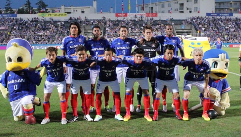 Official Yokohama F. Marinos Shirt Signed by the Team
