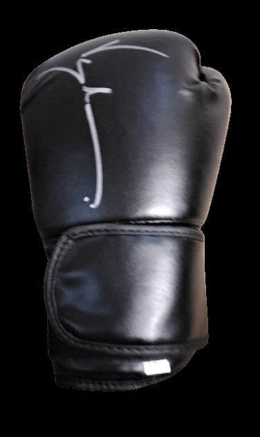 Glove signed by Jean Claude Van Damme