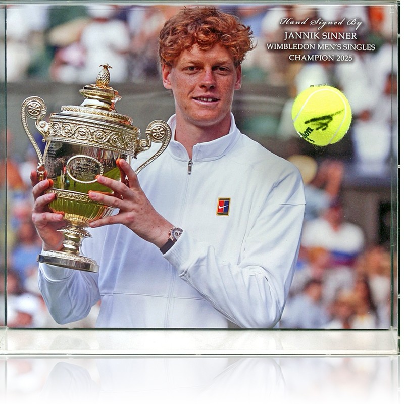 Jannick Sinner Signed Tennis Ball Presentation
