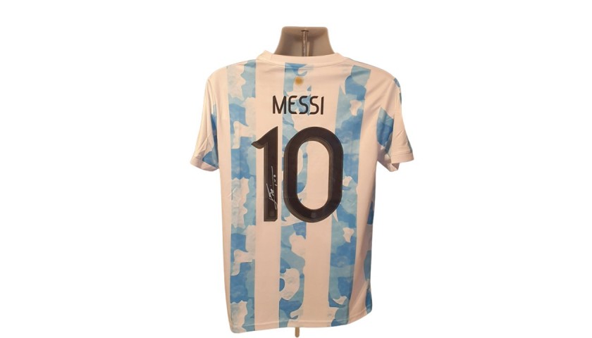 LIONEL MESSI SIGNED 2021 COPA AMERICA FINAL ARGENTINA SHIRT (FULL TEAM  SIGNED)