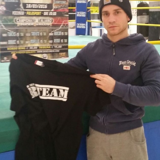 Official RTEAM shirt, signed by the boxeur Luca Rigoldi