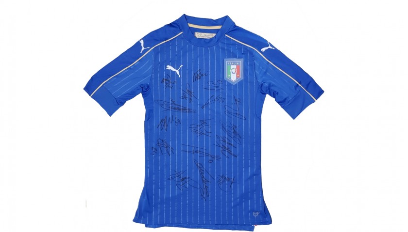 Authentic Italy Shirt, 2016 - Signed by the Players - CharityStars