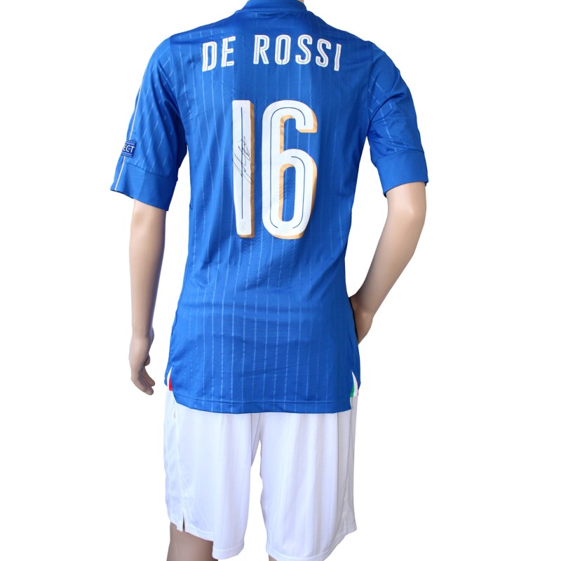 UEFA EURO 2016 - Daniele De Rossi's Italian National Football Team Signed Set