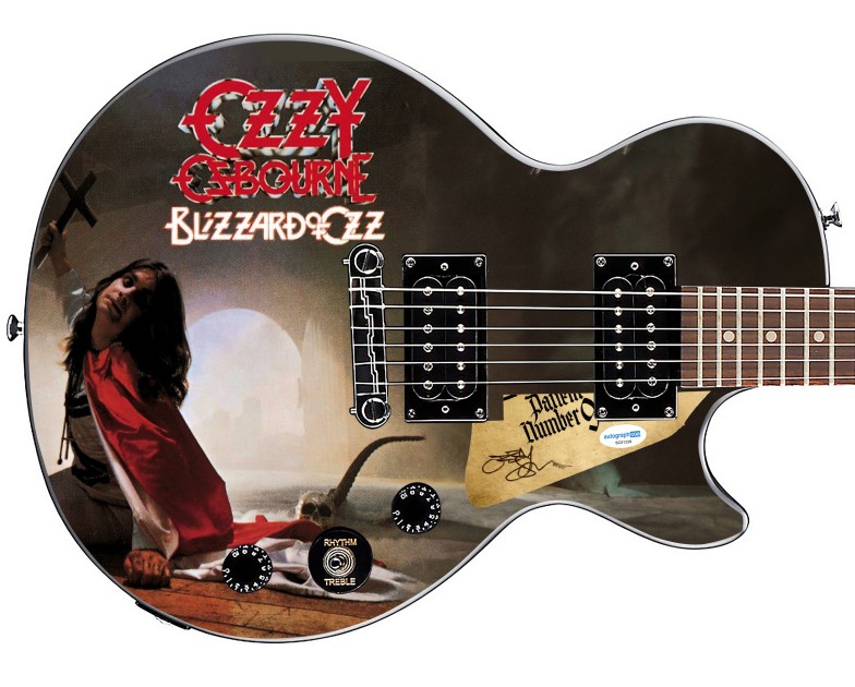 Chitarra grafica personalizzata "Blizzard of Oz" firmata da Ozzy Osbourne