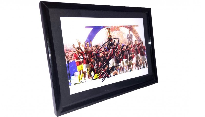 Zlatan Ibrahimovic Signed Photograph