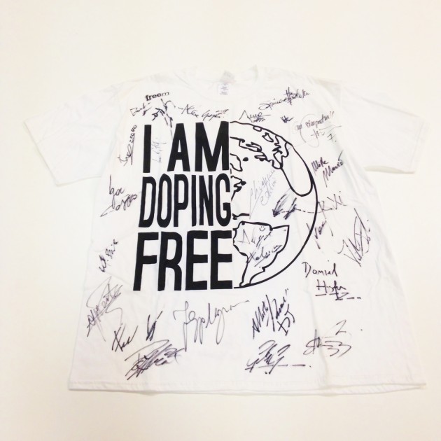 Brand new man t-shirt I AM DOPING FREE signed by Marco Melandri, Andrea Dovizioso, Filippo Magnini and many other champions