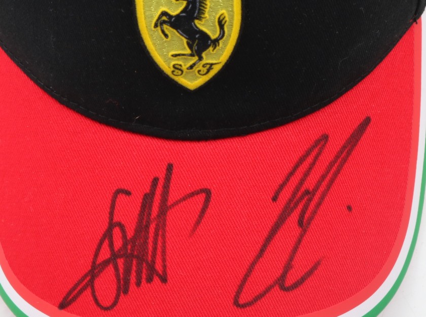 Cappello Ferrari autografato da Sebastian Vettel - CharityStars