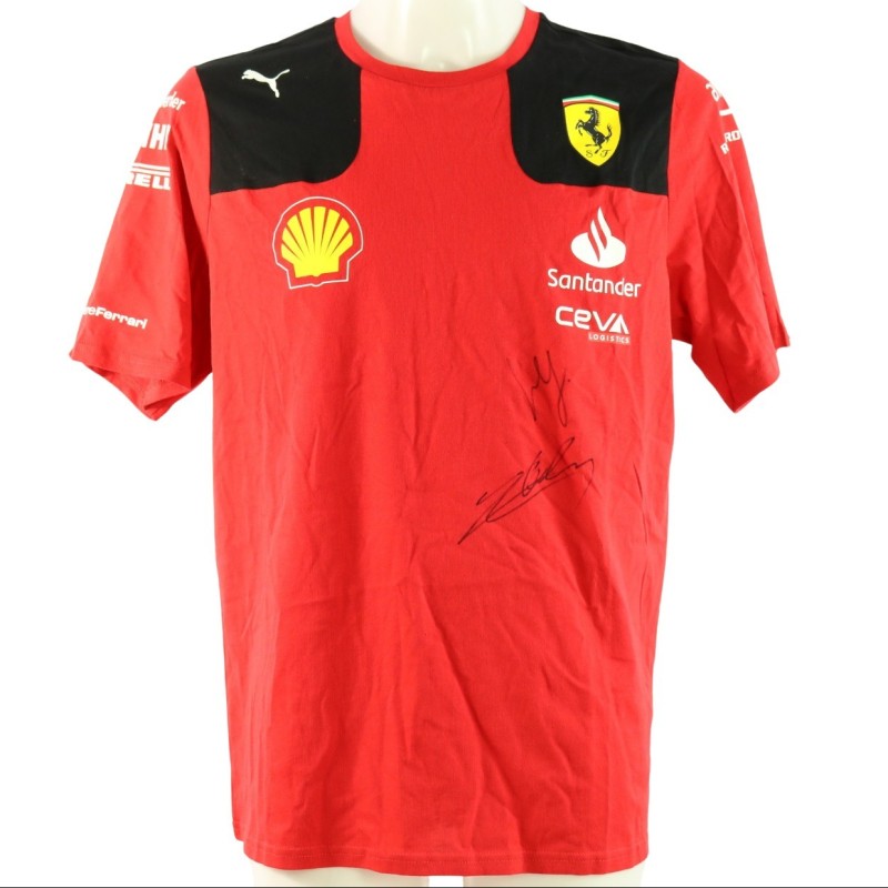 Cappellino ufficiale Ferrari autografato da Leclerc e Vettel - CharityStars