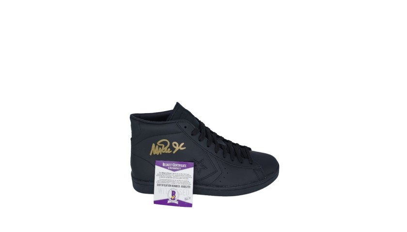 Converse Signed by Magic Johnson Los Angeles Lakers