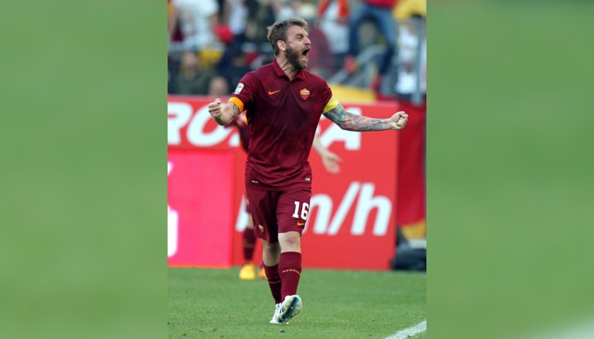 De Rossi's Official Roma Signed Shirt, 2014/15