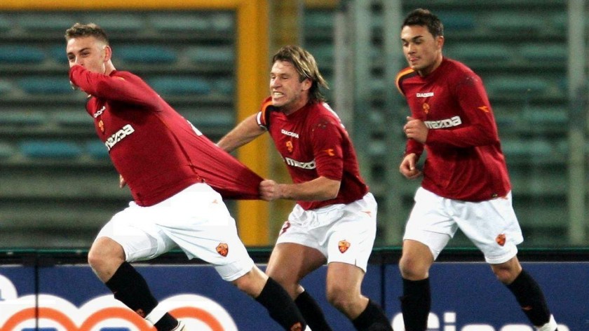 De Rossi's Official Roma Signed Shirt, 2008/09