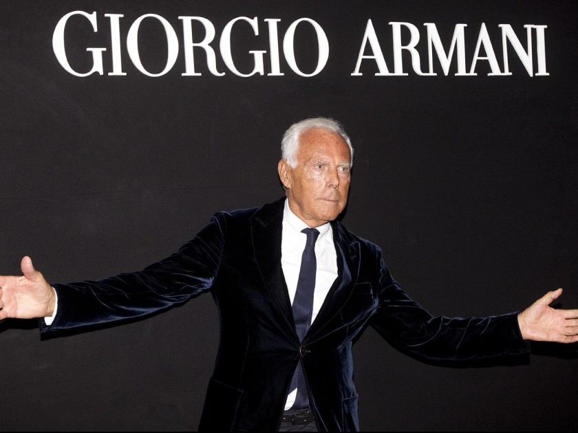 Attend Giorgio Armani fashion show in Milan | 2 VIP tickets