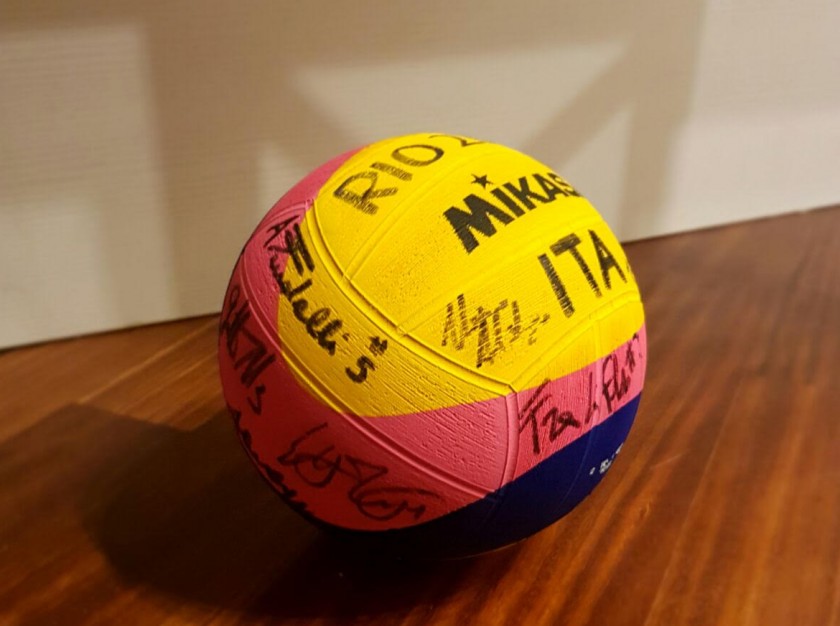 Ball signed by the Italy Rio 2016 players