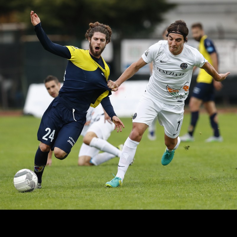 Italian Rugby Federation jersey dedicated to Avv. Montezemolo