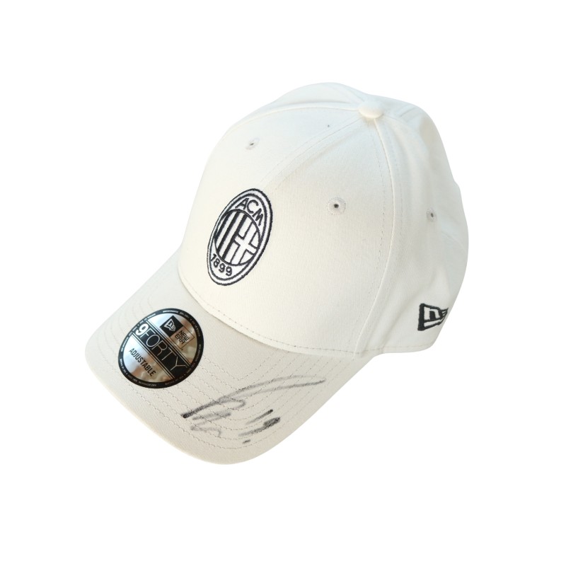 Cappello ufficiale Milan x New York Yankees  - Autografato da Theo Hernandez