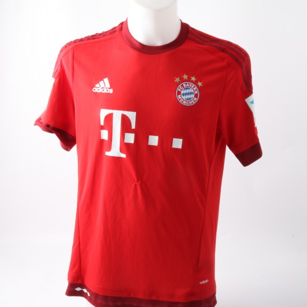 Match worn Muller Bayern Munchen shirt, Bundesliga 15/16