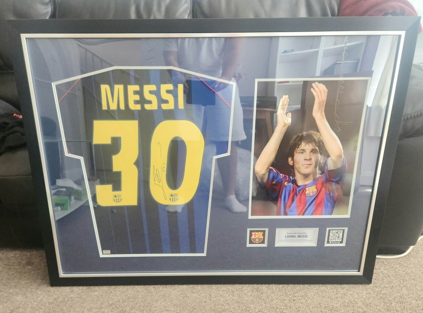 Maglia ufficiale da trasferta del Barcellona 2004/05 firmata e incorniciata da Messi