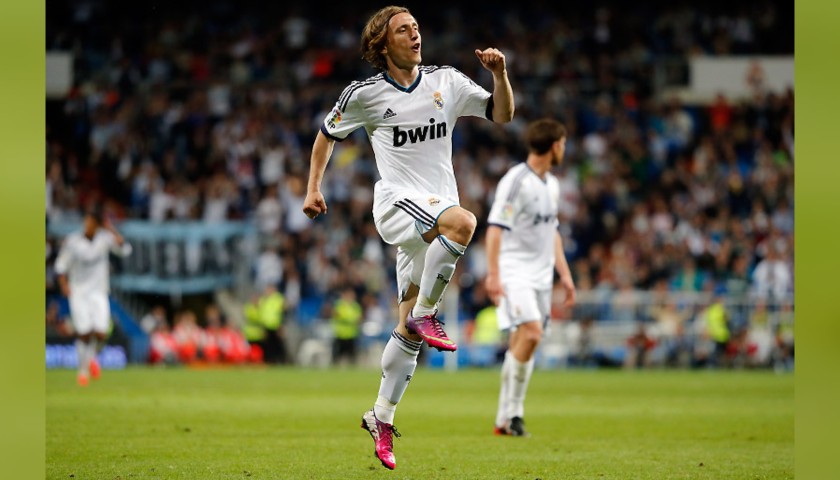 Luka Modric Signed Real Madrid Shirt - CharityStars