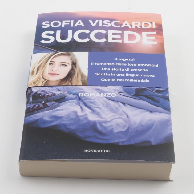 Win Sofia Viscardi signed book