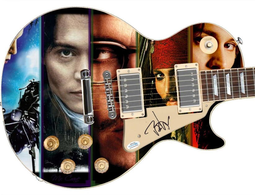 Chitarra grafica personalizzata firmata da Johnny Depp
