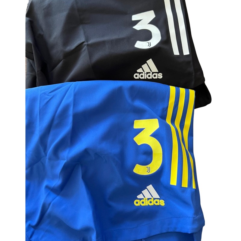 Chiellini's Collection of Two Juventus Match-Issued Shorts
