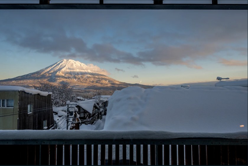 Four Night Stay In Niseko Vistas Japan For Four