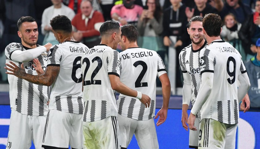 Official Football Champions League, 2022/23 - Signed by Juventus