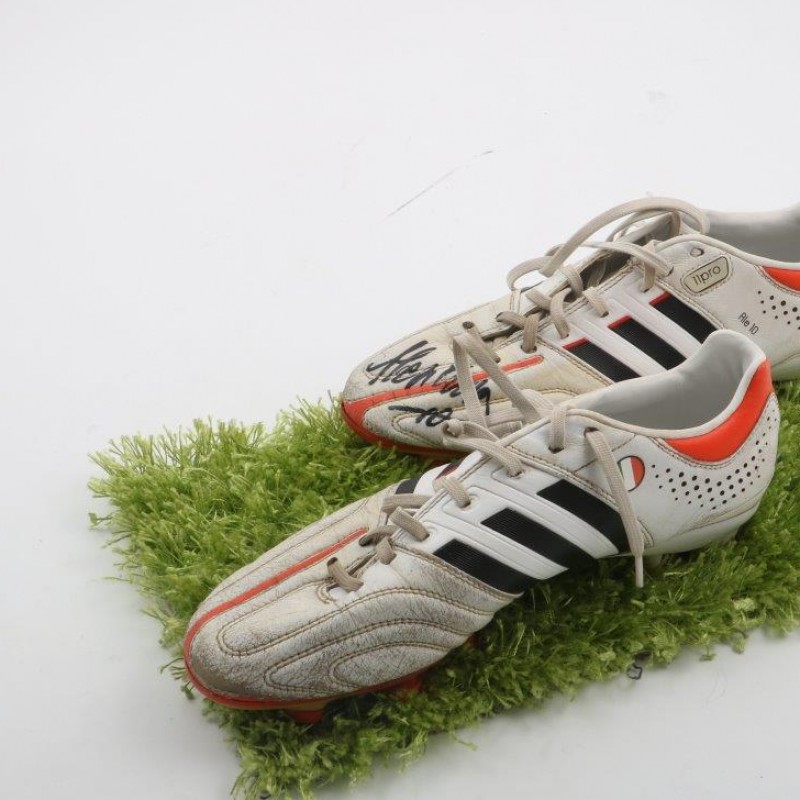 Match boots worn by Alessandro Del Piero in his last year with Juventus - signed