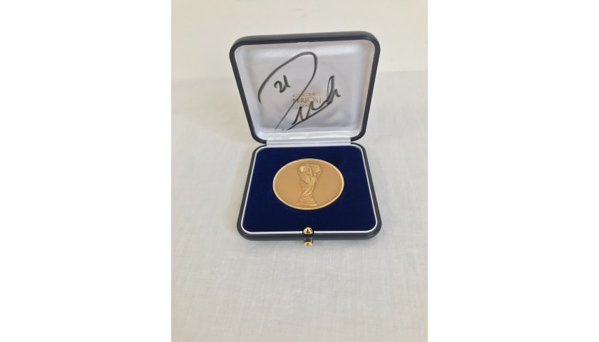 Sold at Auction: 2006 World Cup Andrea Pirlo signed Italy national