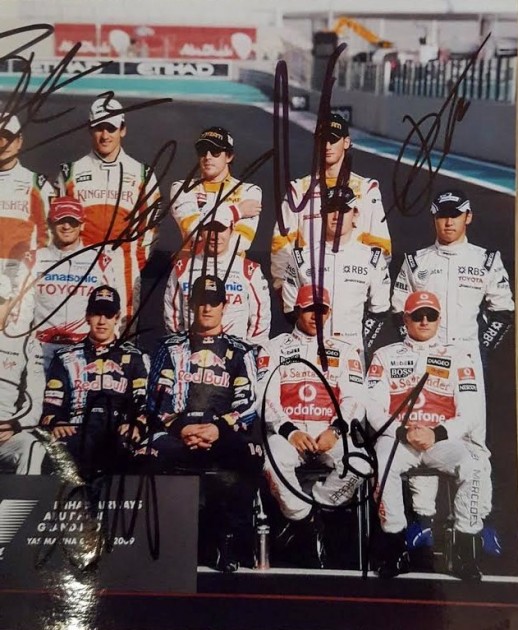 F1 2009 Abu Dhabi Driver's group 20x30 photography Signed by drivers & 5 F1 World Champions