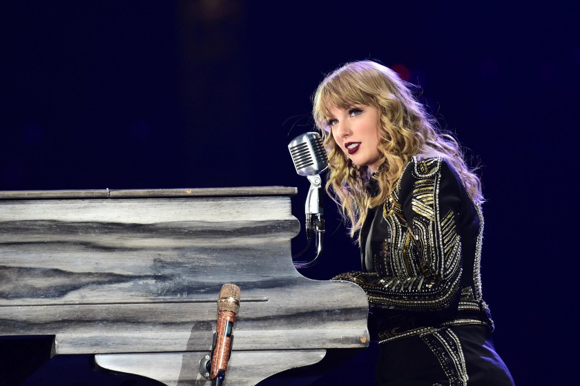 Due biglietti livello 100 per la tappa dell'Era Tour di Taylor Swift a Nashville con hotel