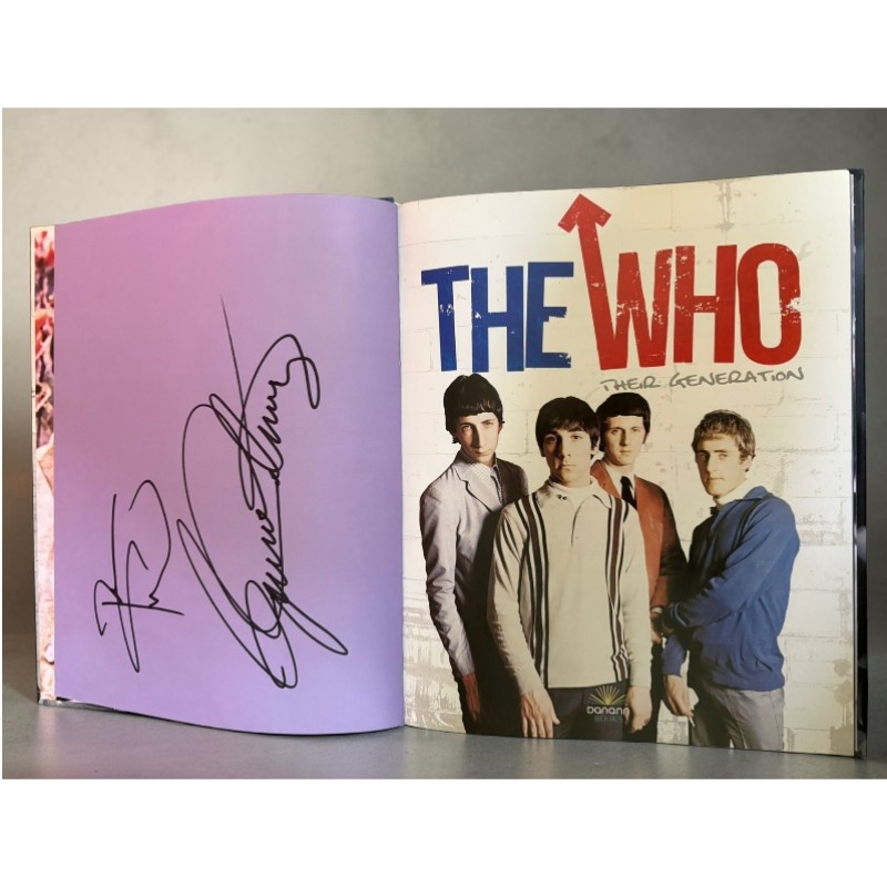 Libro con copertina rigida autografato dagli Who