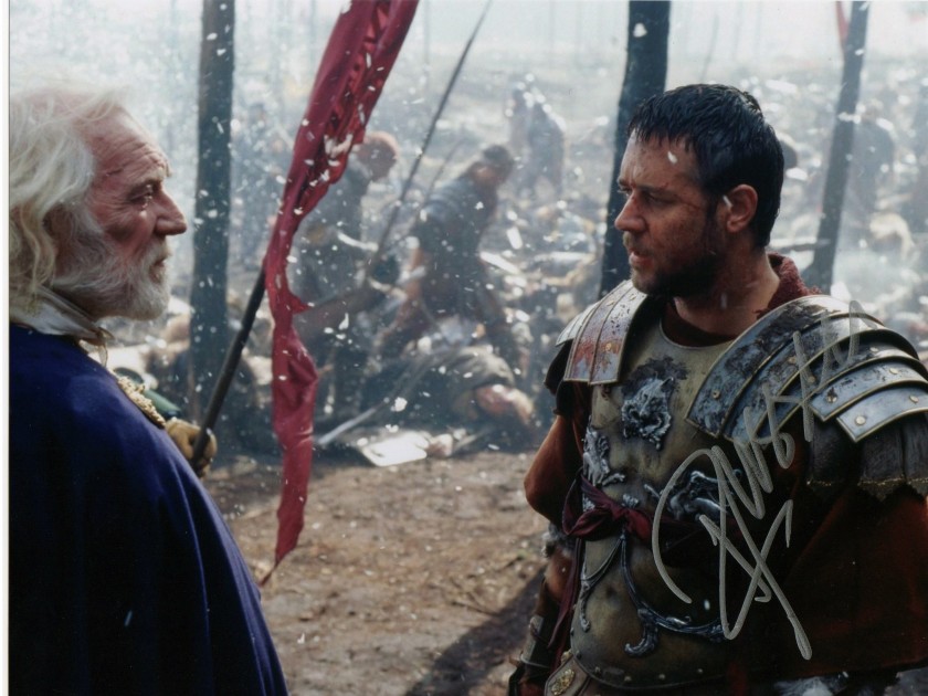 Russel Crowe signed picture from the Gladiator