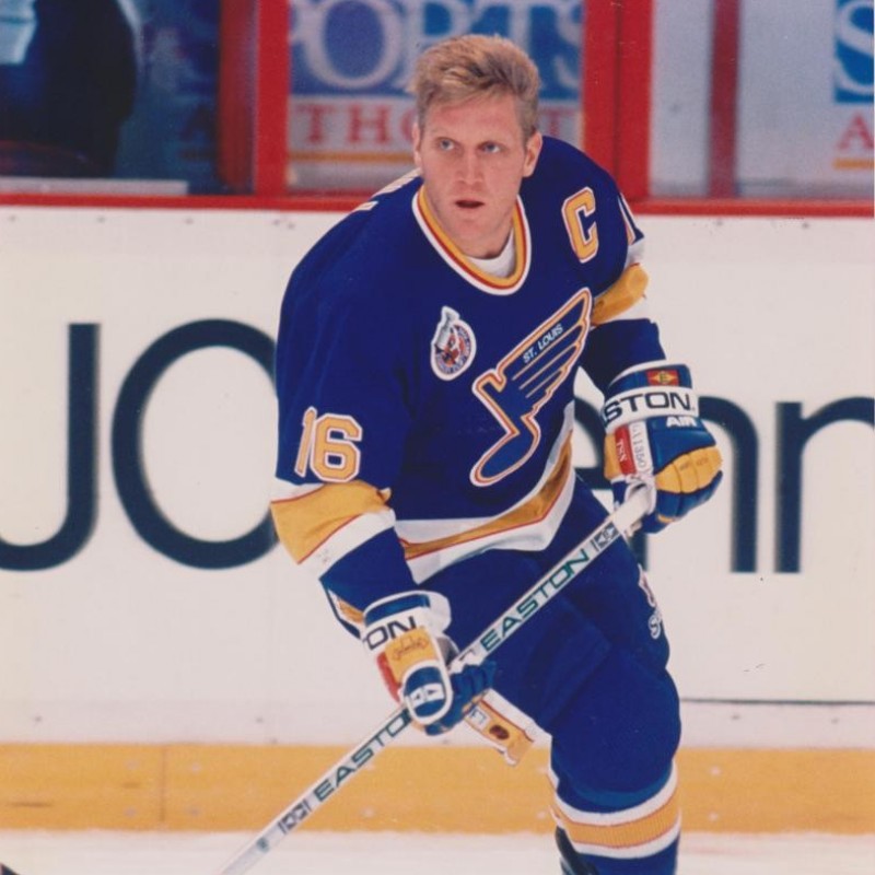 Brett Hull Signed Blues Puck