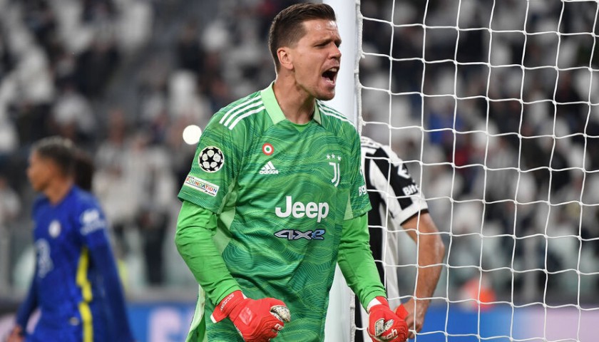 Szczesny's Official Juventus Shirt, 2021/22 - Signed by the Players