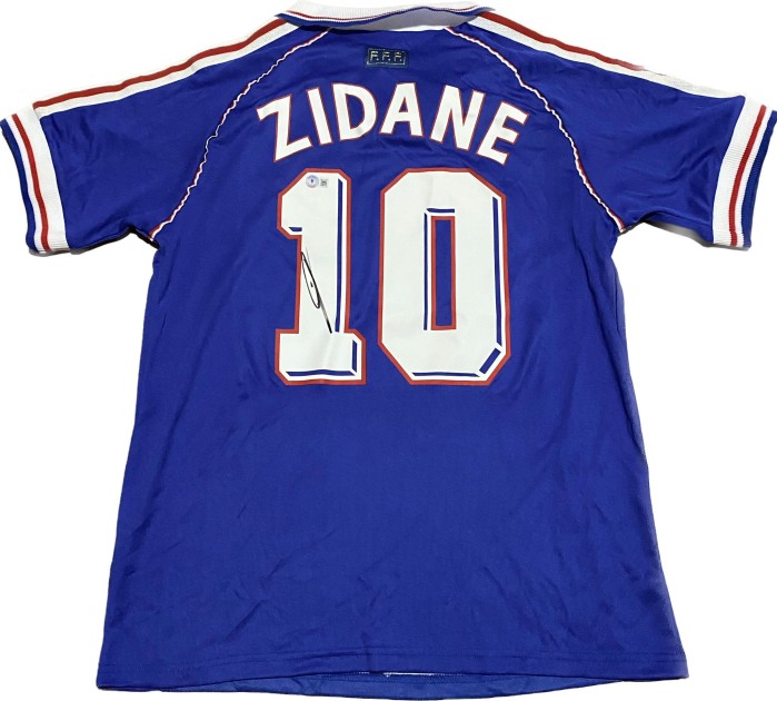 Maglia replica firmata di Zinedine Zidane per i Mondiali di calcio 1998