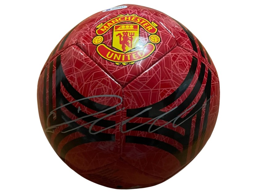 Il pallone da calcio firmato da Cristiano Ronaldo per il Manchester United