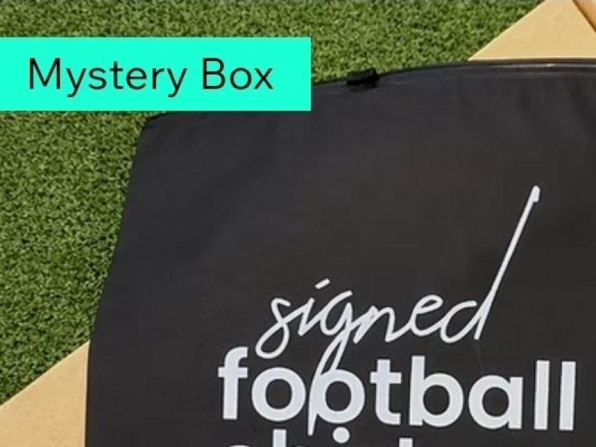 Scatola a sorpresa con maglia da calcio autografata dei Mondiali - Versione standard