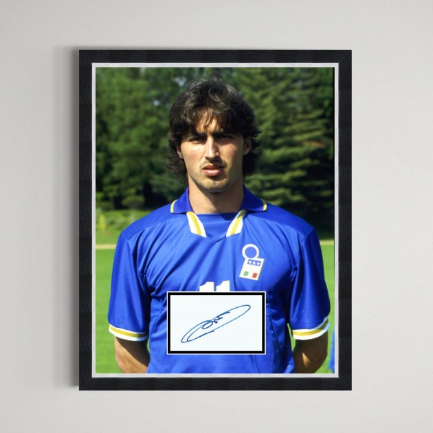 Dino Baggio Signed Display