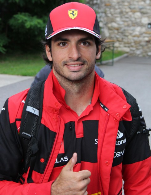 Cappellino Formula 1 autografato da Carlos Sainz Jr. - CharityStars