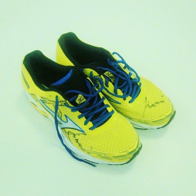 Running shoes worn by Giovanni Storti Osaka Marathon 2014 - signed