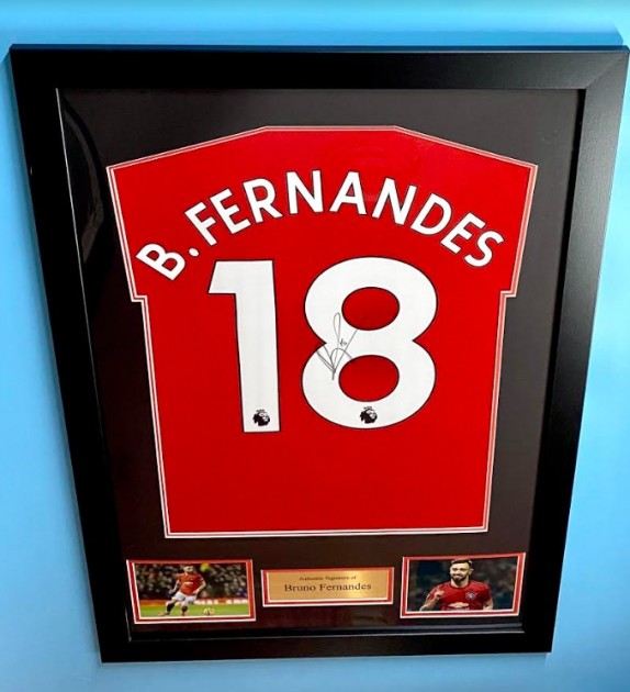 Bruno Fernandes Signed Manchester United 2022-23 Football