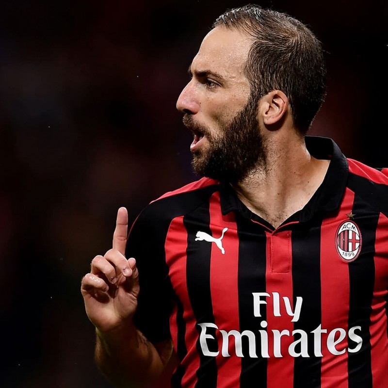 Higuain's AC Milan Match-Issue and Signed Shirt, 2018/19