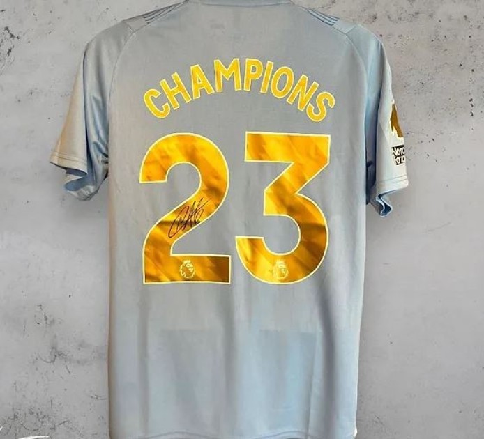Maglia replica firmata e incorniciata di Nathan Aké del Manchester City 2023/24