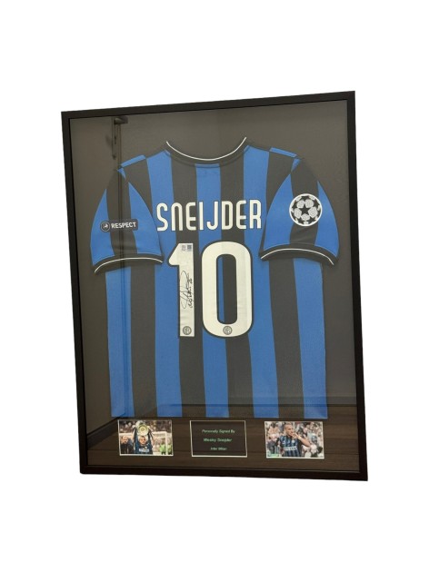 La maglia dell'Inter 2010 di Wesley Sneijder firmata e incorniciata