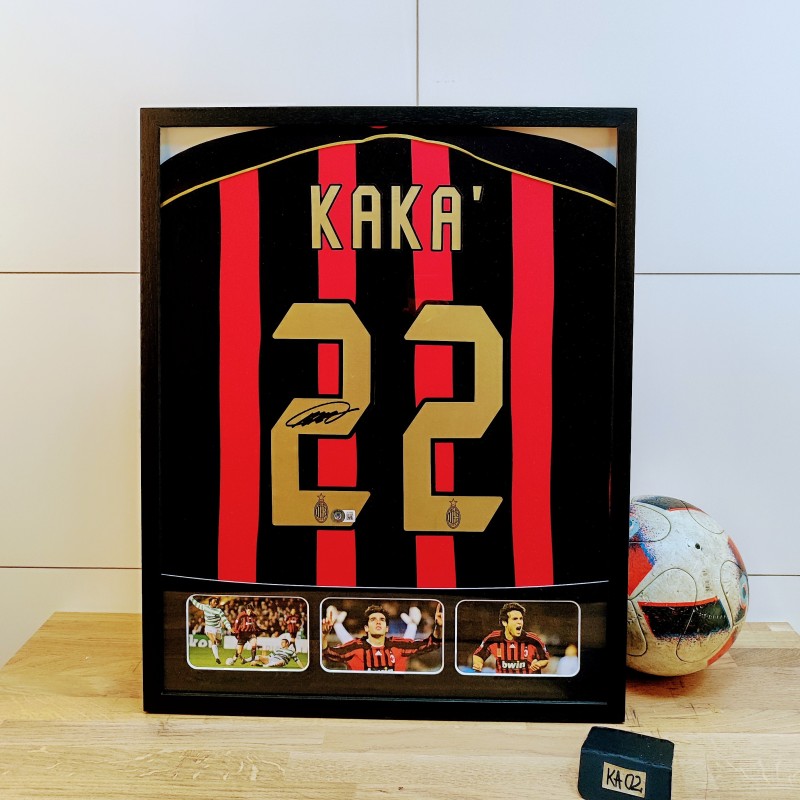 Maglia del Milan 2006/07 di Kakà firmata e incorniciata