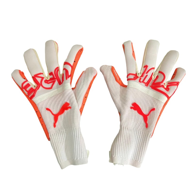 Alfonso De Lucia's Unwashed Puma Gloves